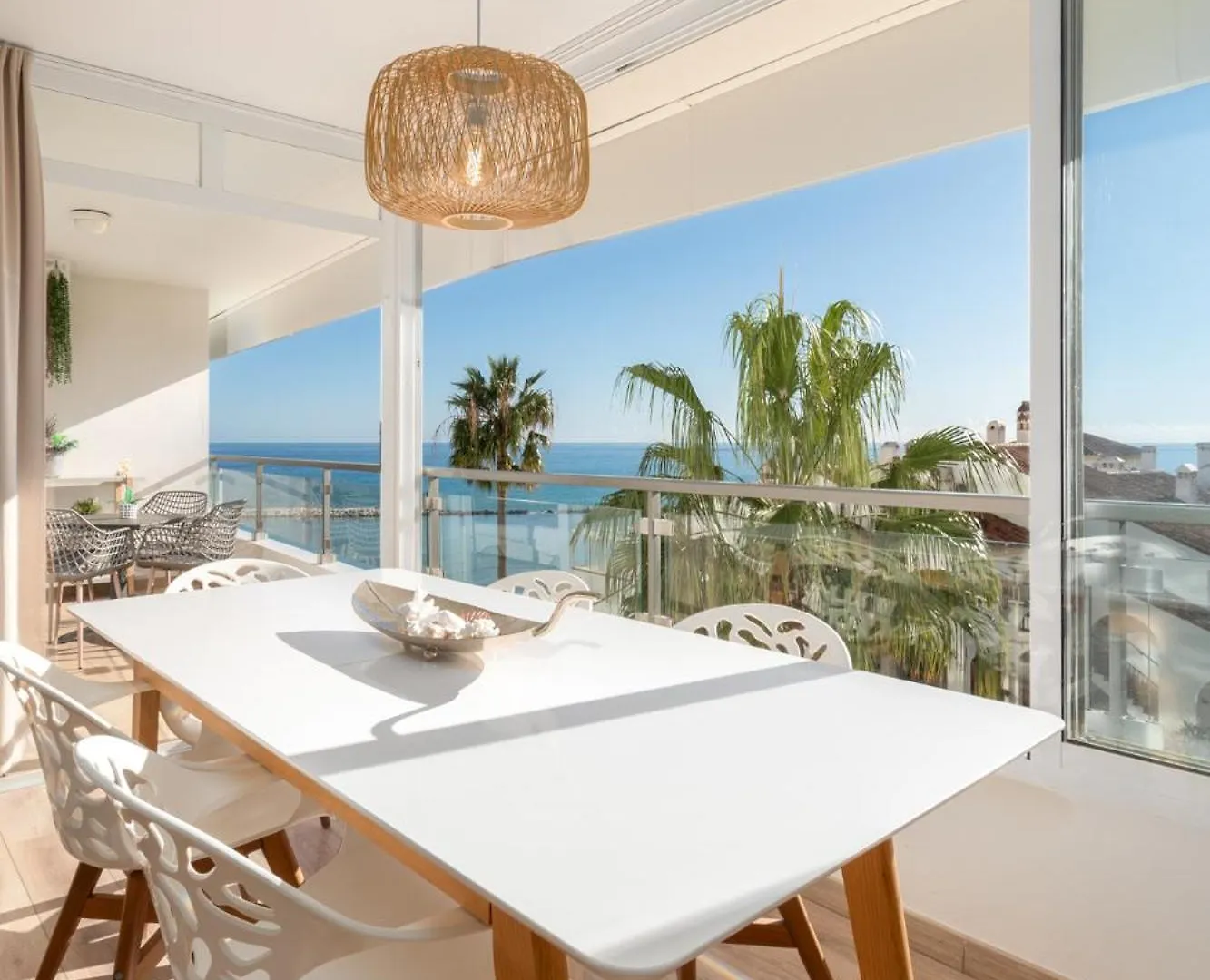Luxury Frontline Beach Apartment With Sea View Benalmádena