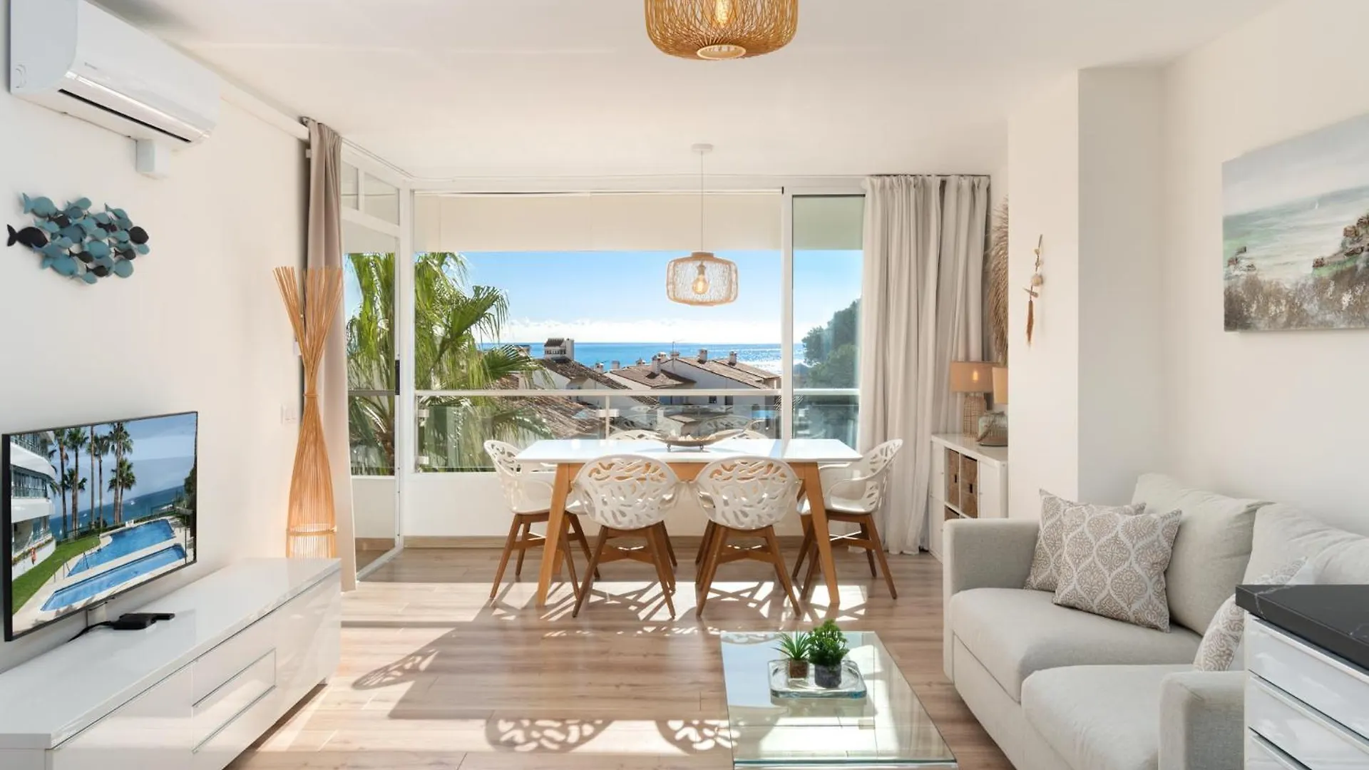 Luxury Frontline Beach Apartment With Sea View Benalmadena