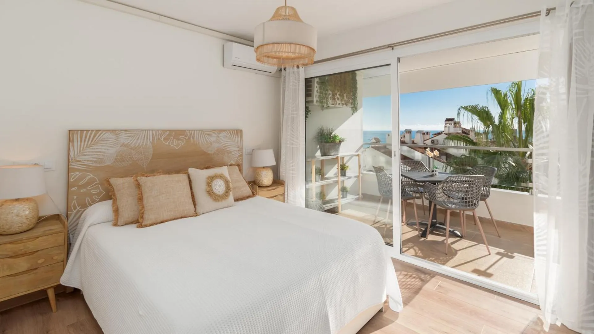 Luxury Frontline Beach Apartment With Sea View Benalmadena
