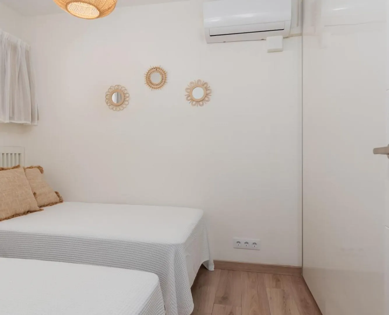 Luxury Frontline Beach Apartment With Sea View Benalmadena