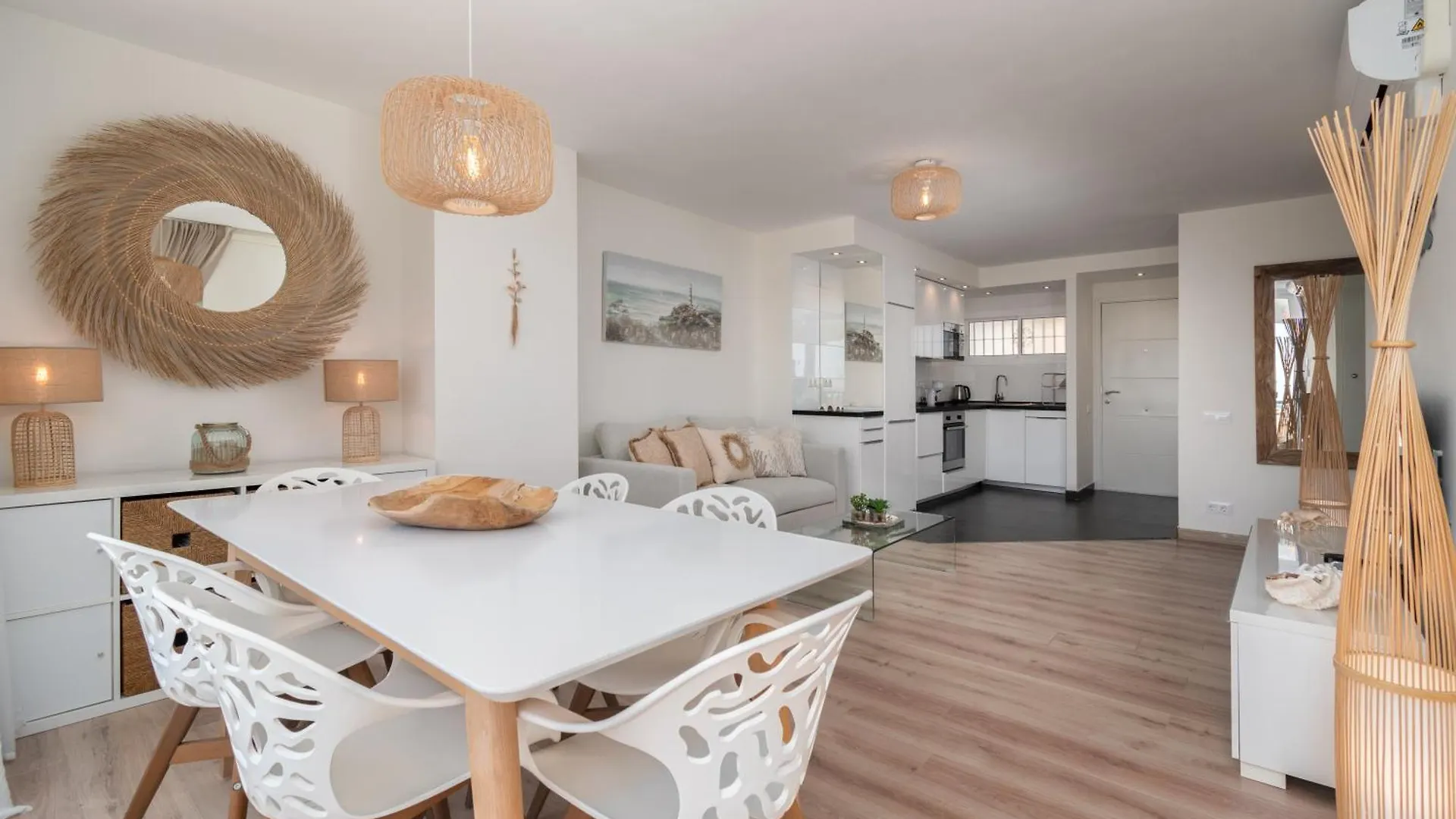 Luxury Frontline Beach Apartment With Sea View Benalmadena