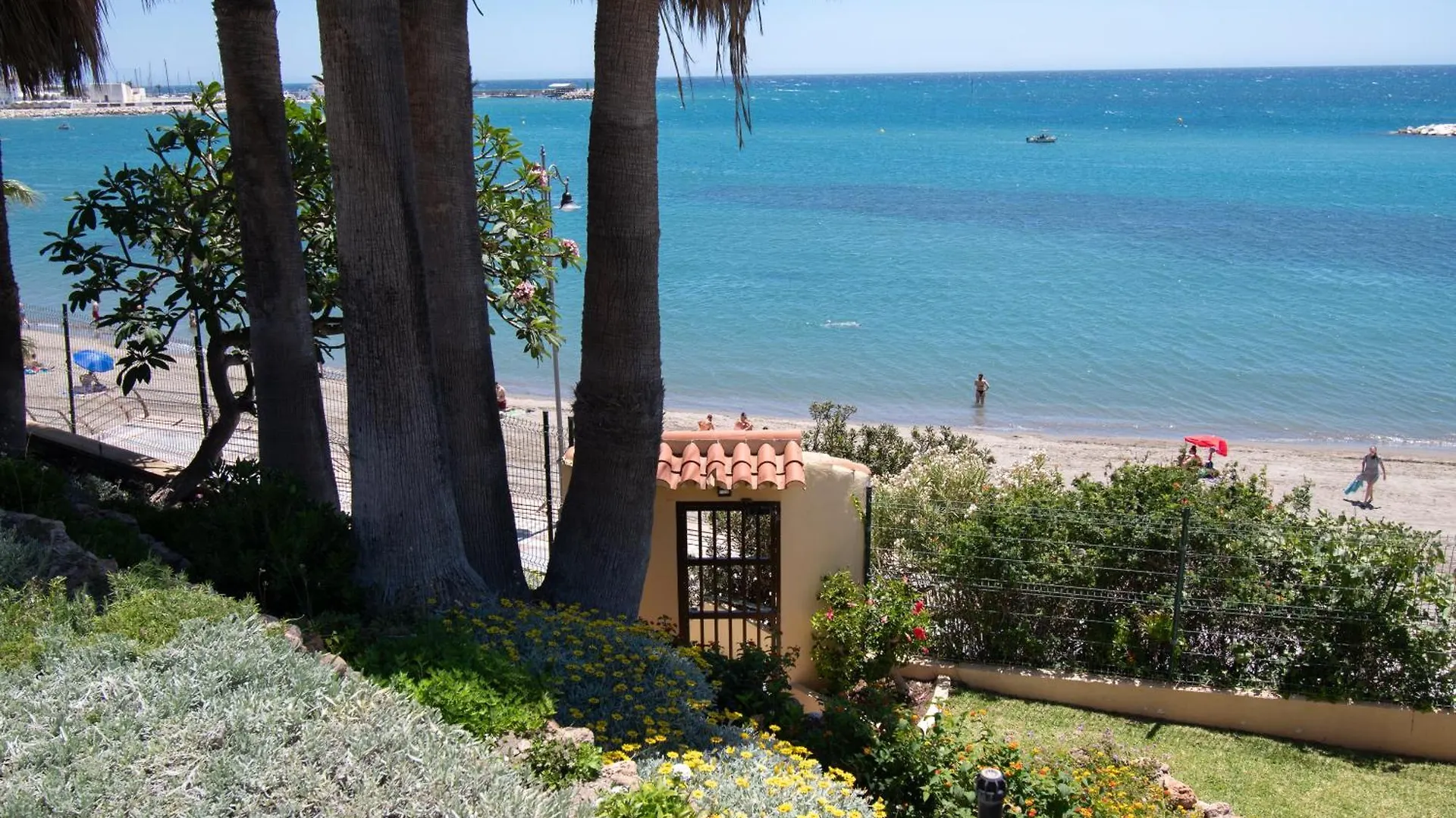 Luxury Frontline Beach Apartment With Sea View Benalmadena